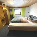 Bruegglers Ferienhaeuser Casa vacanze Sankt Leonhard im Pitztal
