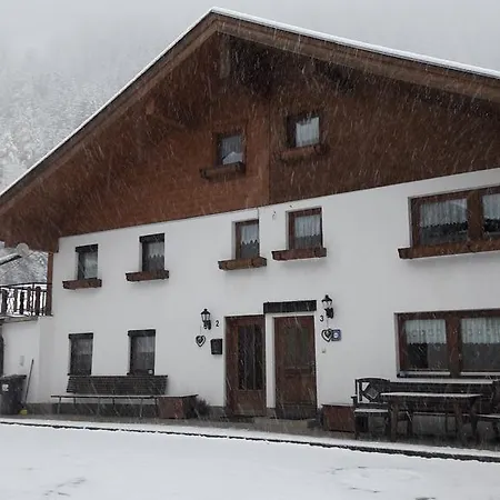 Bruegglers Ferienhaeuser *