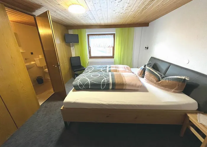 Bruegglers Ferienhaeuser Hébergement de vacances Sankt Leonhard im Pitztal