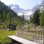 Bruegglers Ferienhaeuser * St. Leonhard im Pitztal